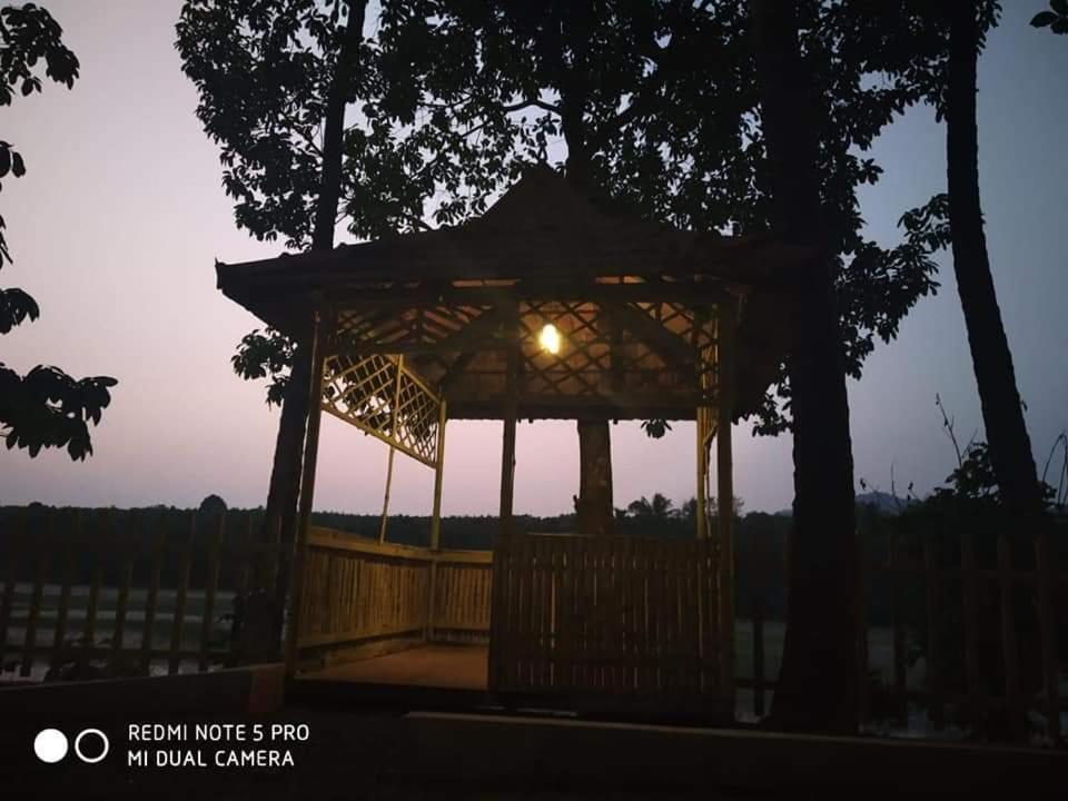 Sparrow Vale Resort Kotamangalam Exterior foto